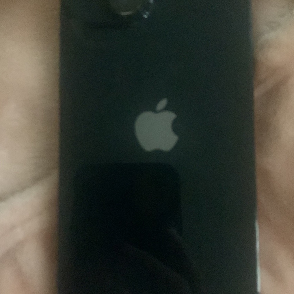 iPhone 14 - Picture 2 of 4
